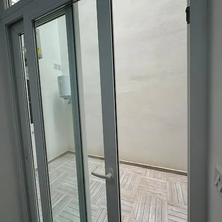 Shalom 3 Bedroom Maisonette * 圣保罗湾城