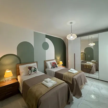 Apartment Shalom 3 Bedroom Maisonette *